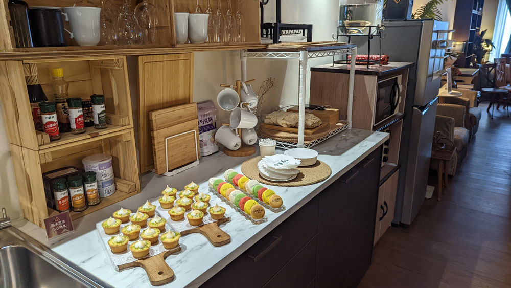 咖啡館小聚茶會