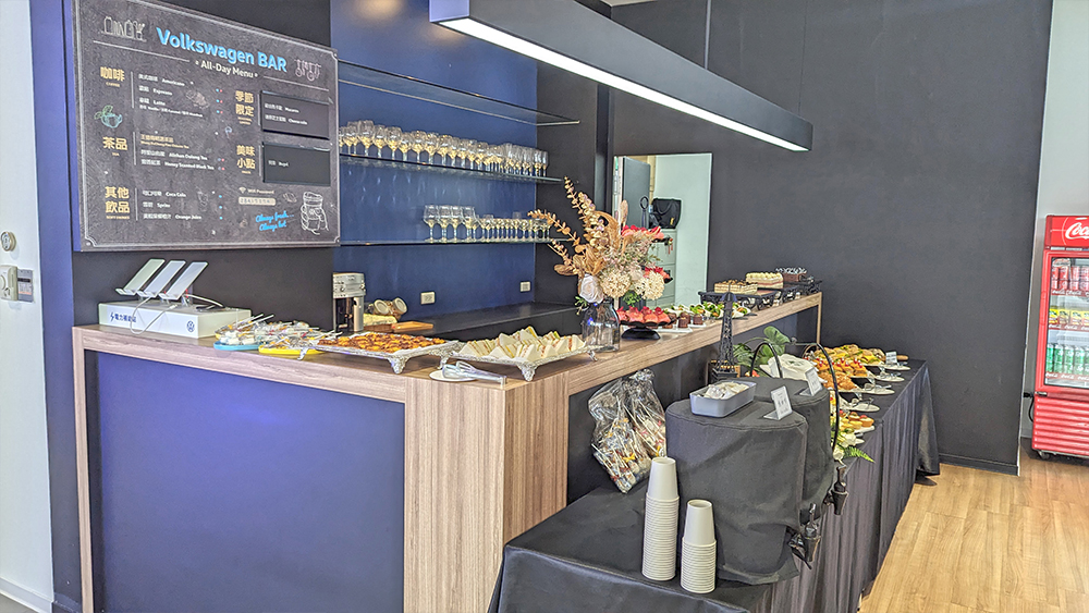 德國福斯旗艦店萬聖節活動