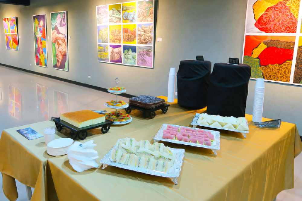 德群畫廊劉中光創作展茶會點心