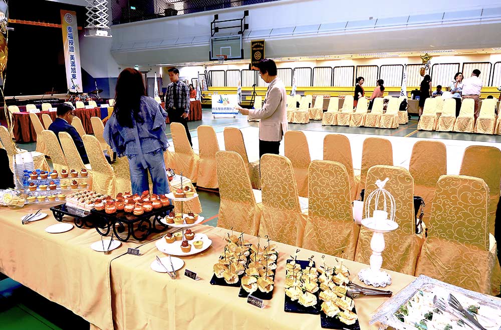 旭東網路扶輪社慶祝兩週年餐會點心