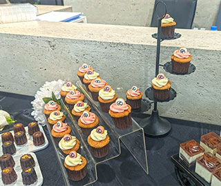 茶會點心-品牌杯子蛋糕(訂製LOGO)